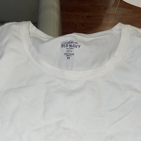 Long sleeve crewneck old navy medium t NWT - Picture 2 of 3